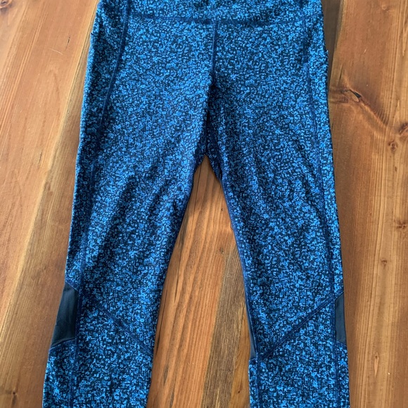 Lululemon cropped leggings - Picture 2 of 4
